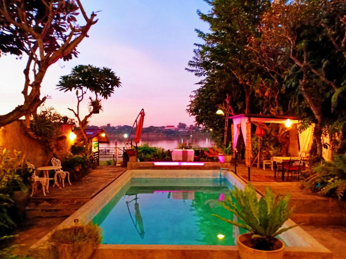Sofa Gallery Hotel Nong Khai Exteriér fotografie