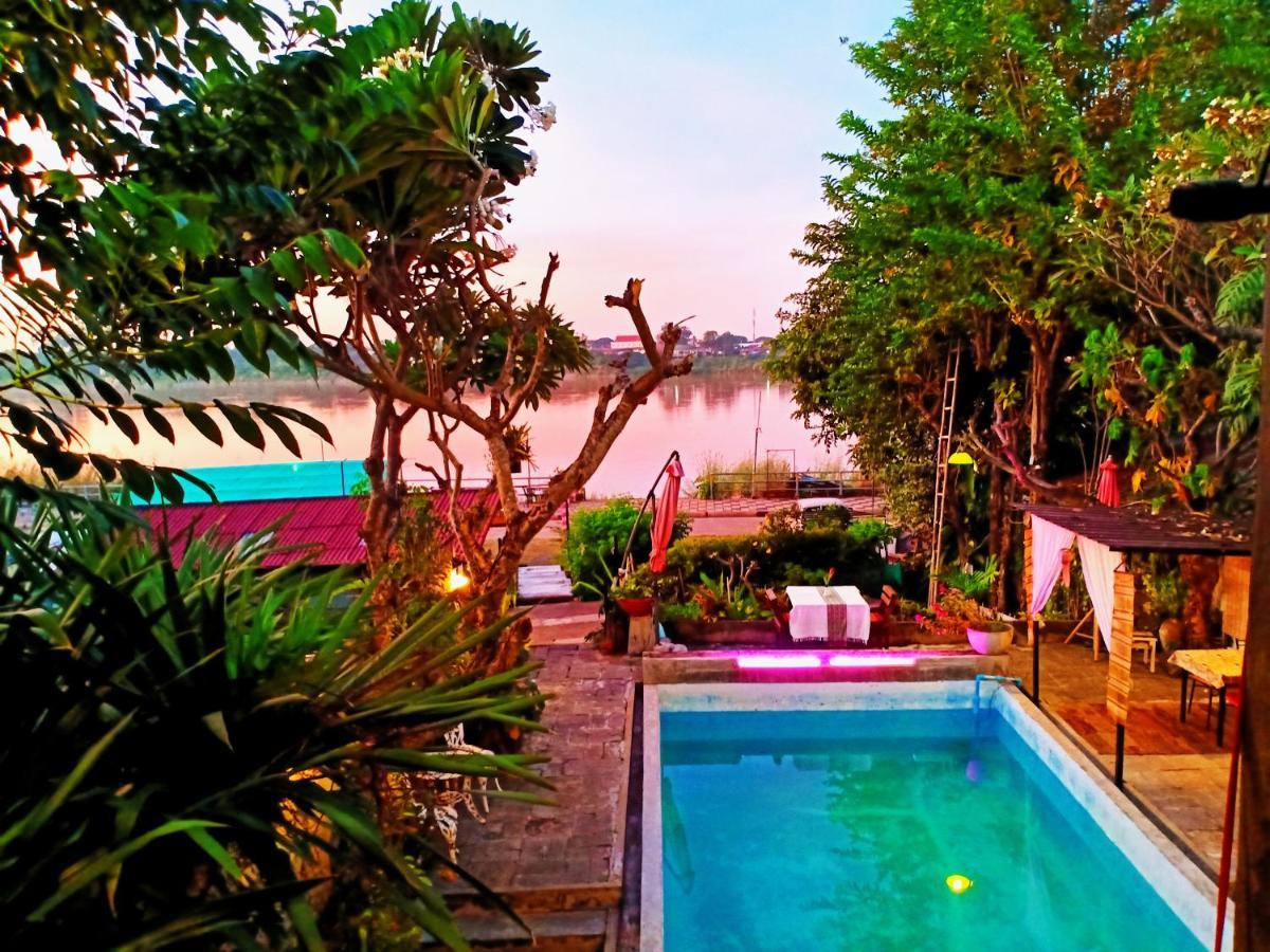 Sofa Gallery Hotel Nong Khai Exteriér fotografie